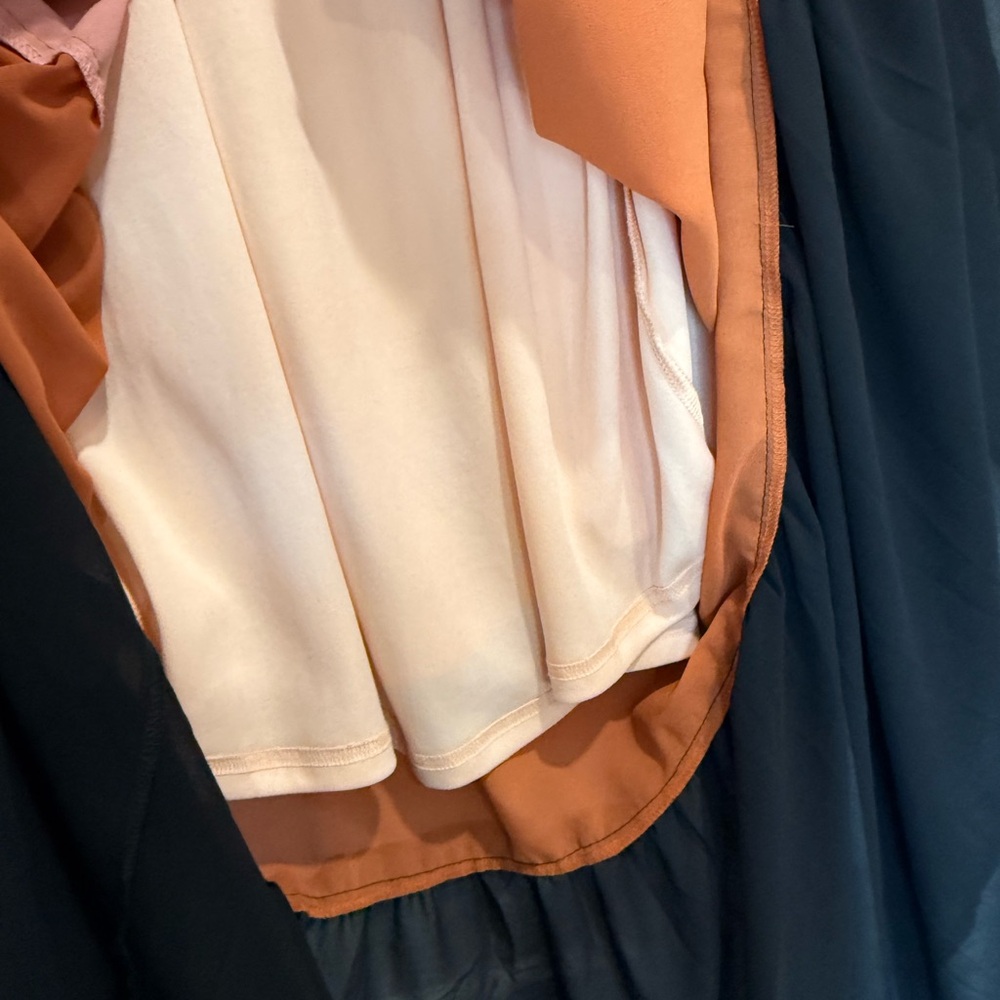 Women’s Dress - Picture 4 of 10